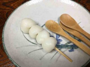 ゼクシィ縁結びイベント(旧:ゼクシィ縁結びパーティー)の趣味コン体験型イベントで団子焼く前の団子の写真