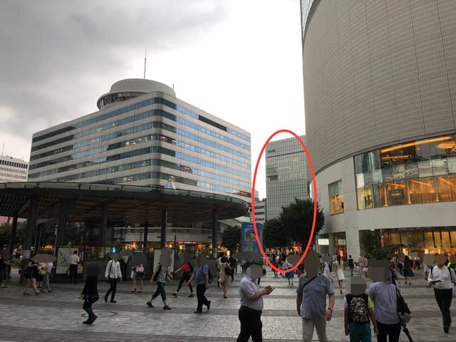 JR有楽町駅前の写真